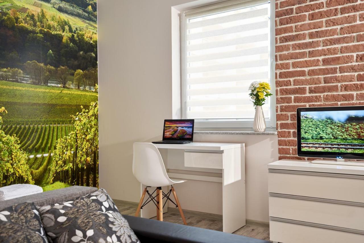 זיילונה גאורה Apartament Winnica מראה חיצוני תמונה